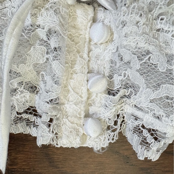 Victoria’s Secret white halter neck lace open back bralette top - Picture 4 of 5